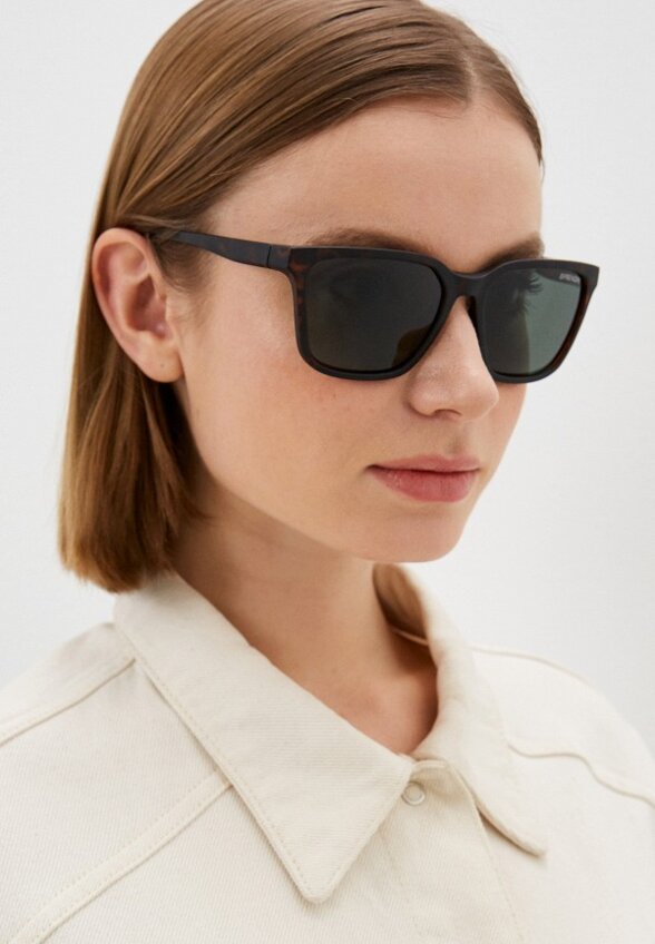 Очки солнцезащитные Brenda