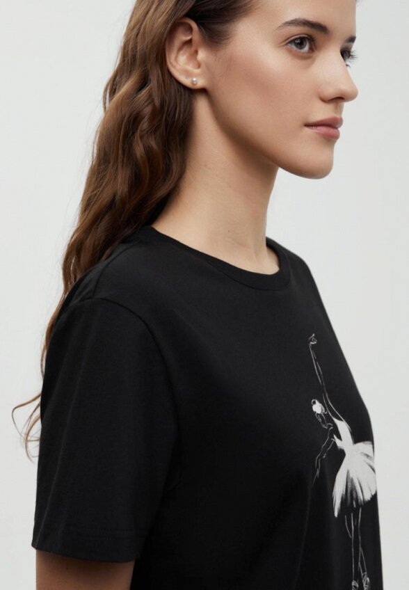 Футболка Finn Flare