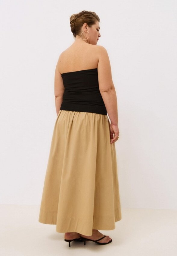 Платье Lessismore