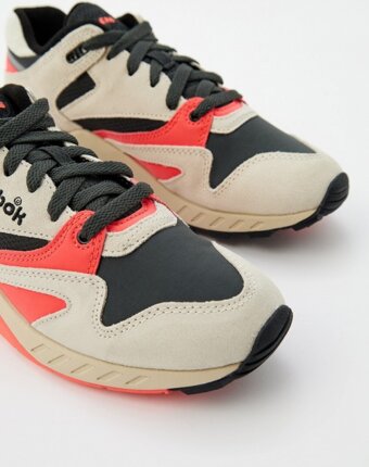 Кроссовки Reebok женщинам