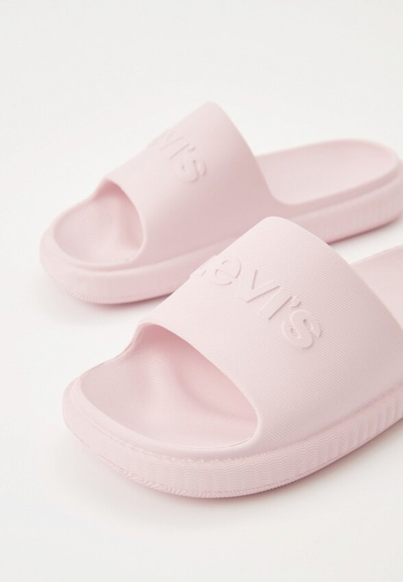 Сланцы Levi's®