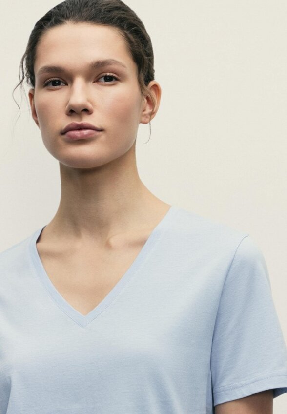 Футболка Zarina