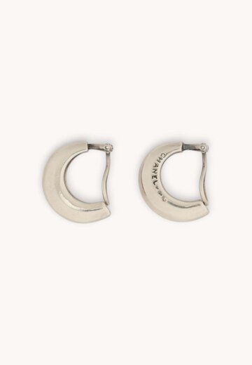 Chanel Clips