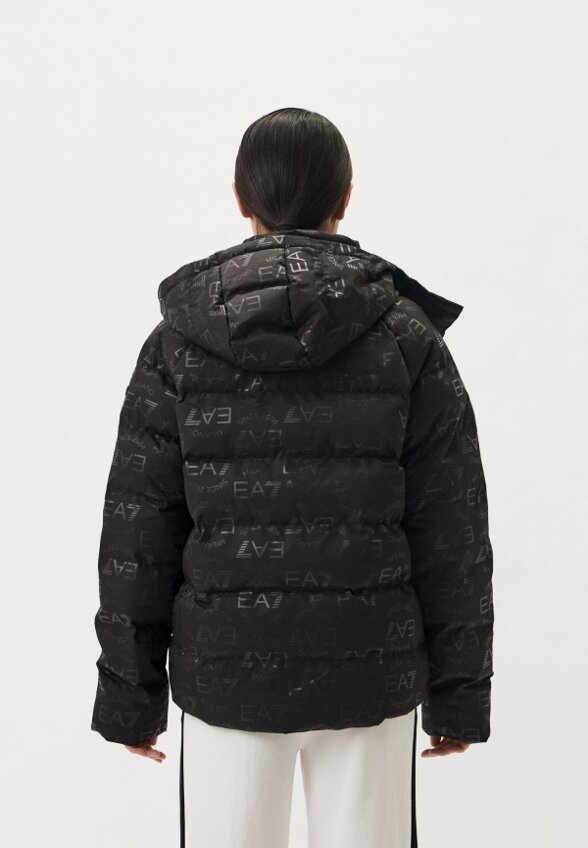 Пуховик EA7