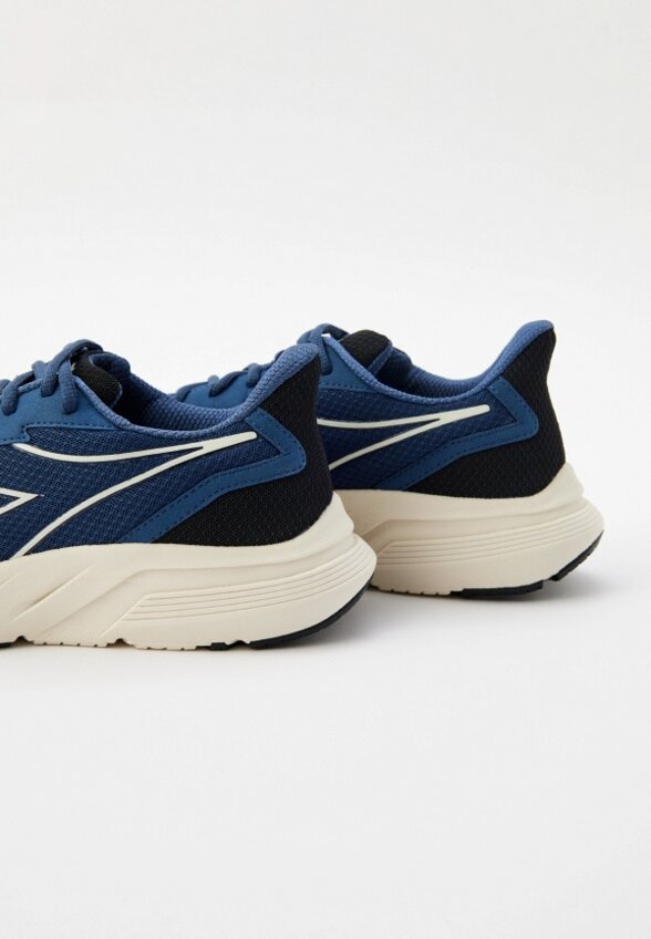 Кроссовки Diadora