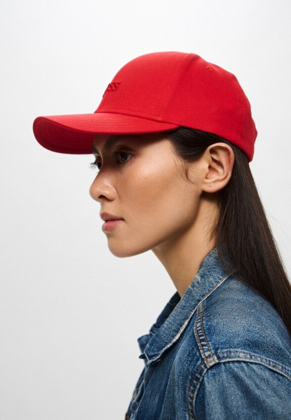 Бейсболка Boss