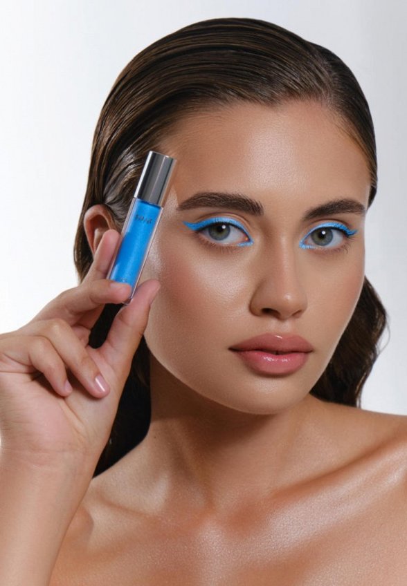 Жидкие тени для век Shik