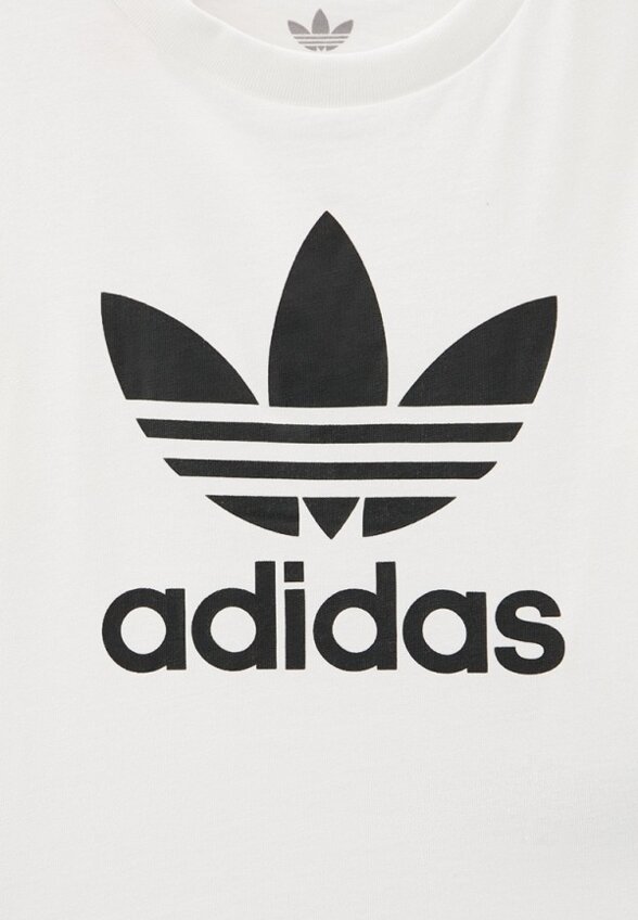 Футболка и шорты adidas Originals