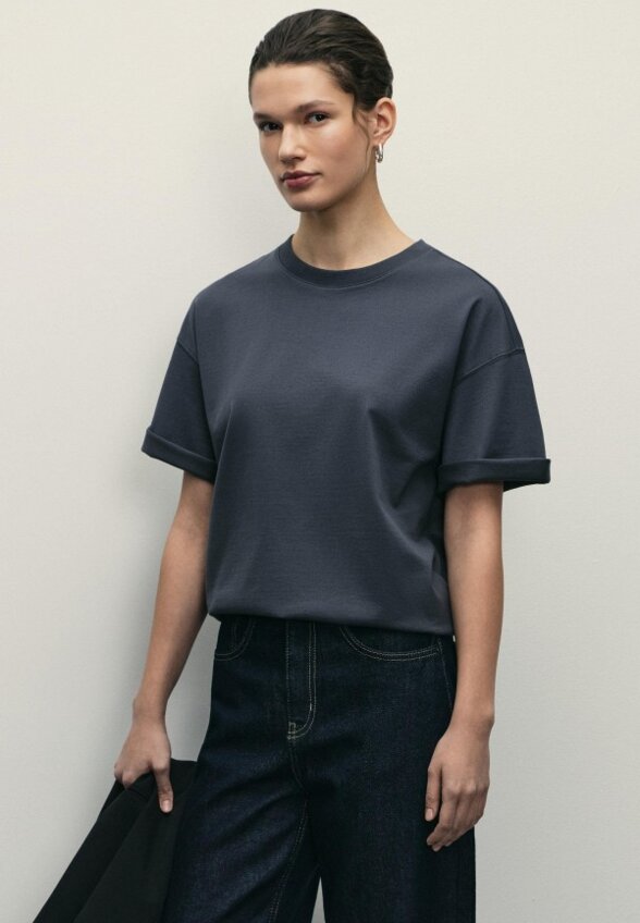 Футболка Zarina