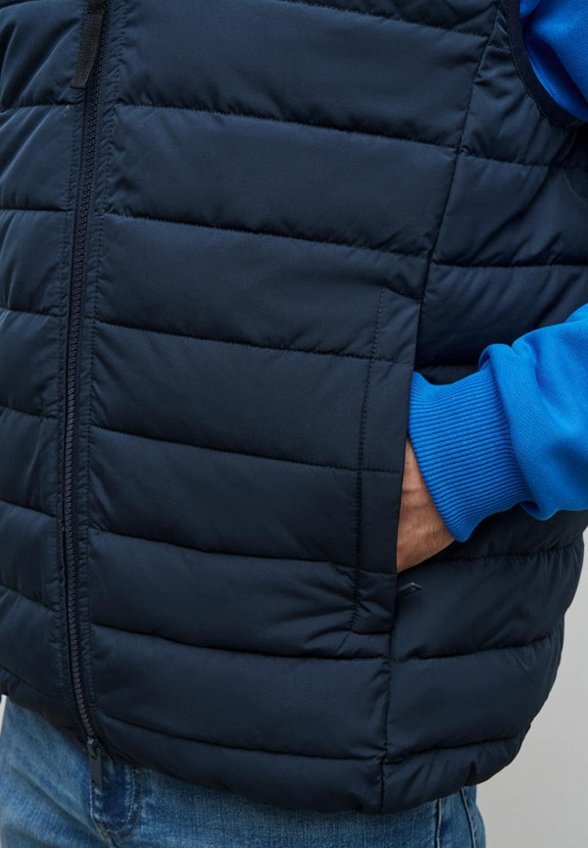 Жилет утепленный Baon