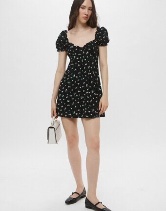 Платье H&M женщинам