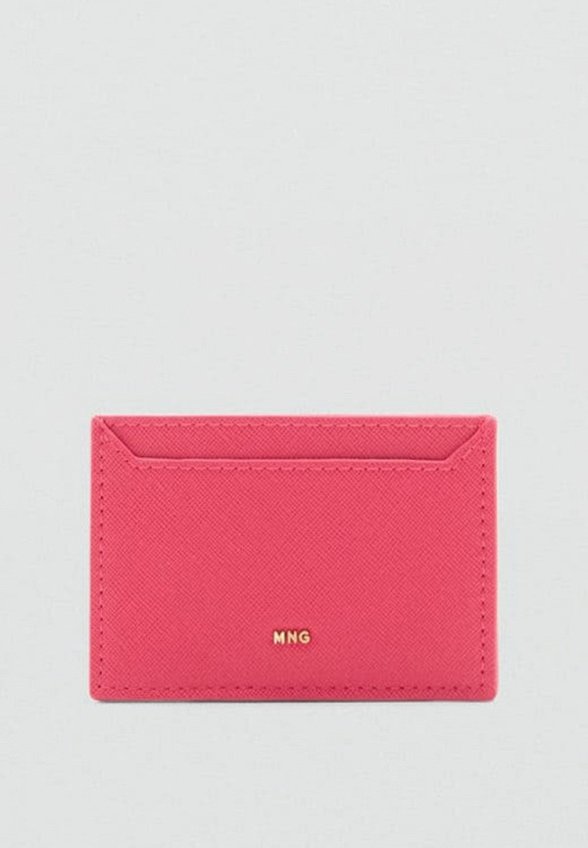 Кредитница Mango