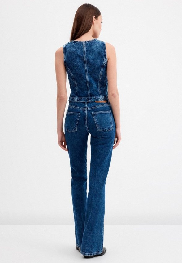 Жилет джинсовый Charuel