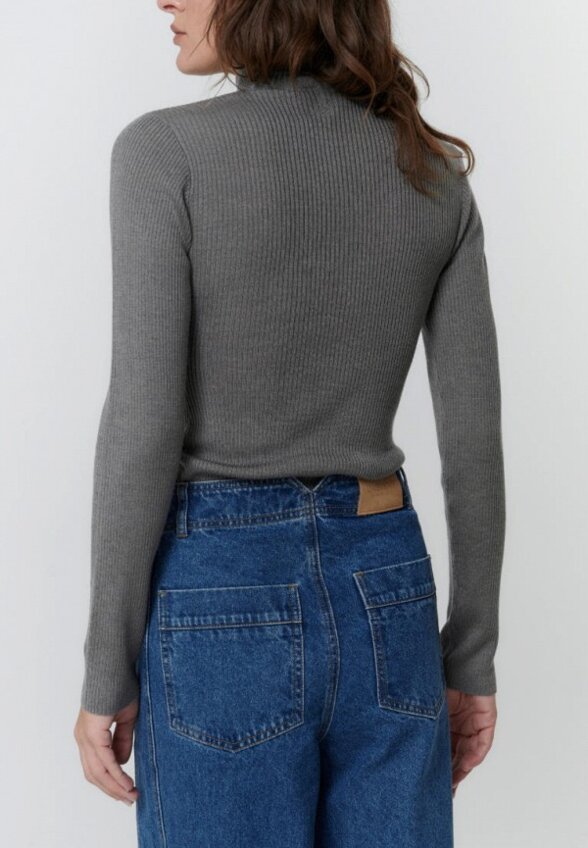 Джемпер Daisyknit