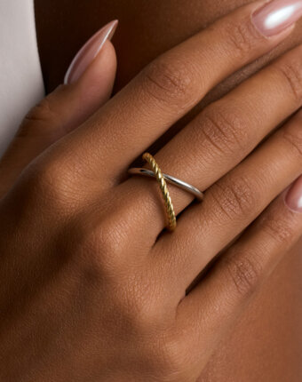 Двойное комбинированное кольцо из серебра биколор MIE женщинам