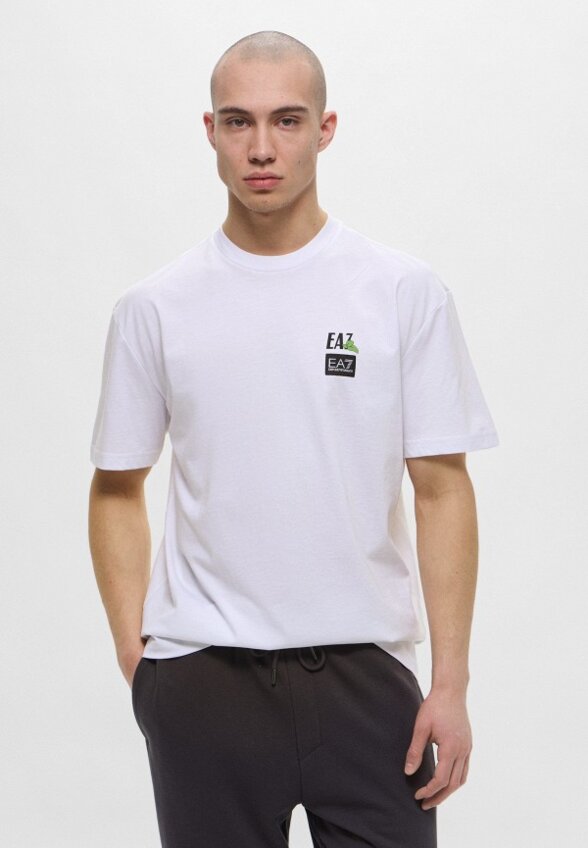Футболка EA7