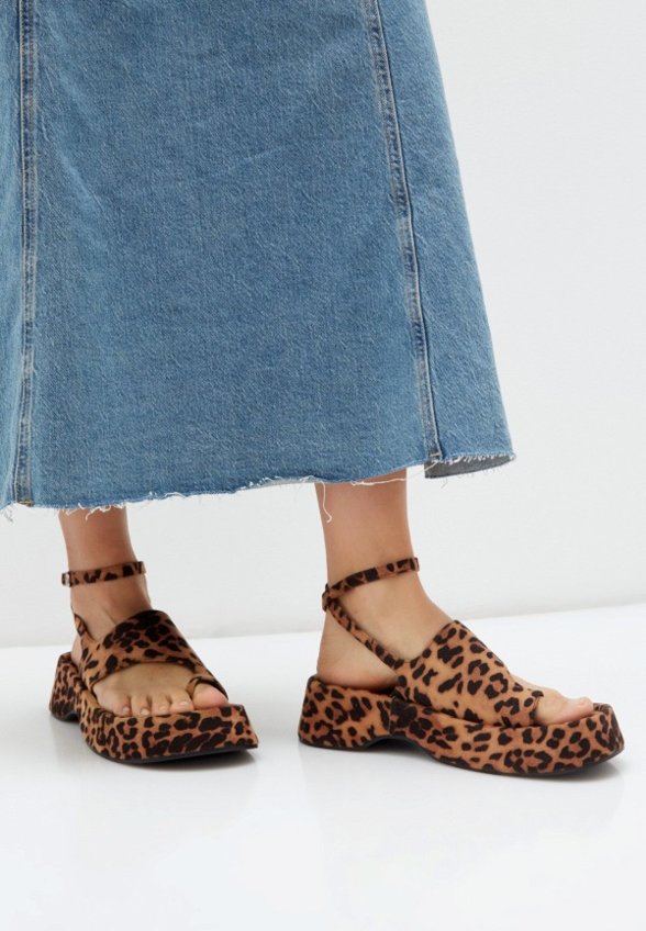 Босоножки Araz