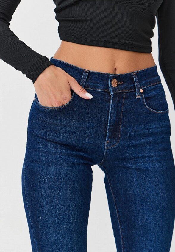 Джинсы Whitney