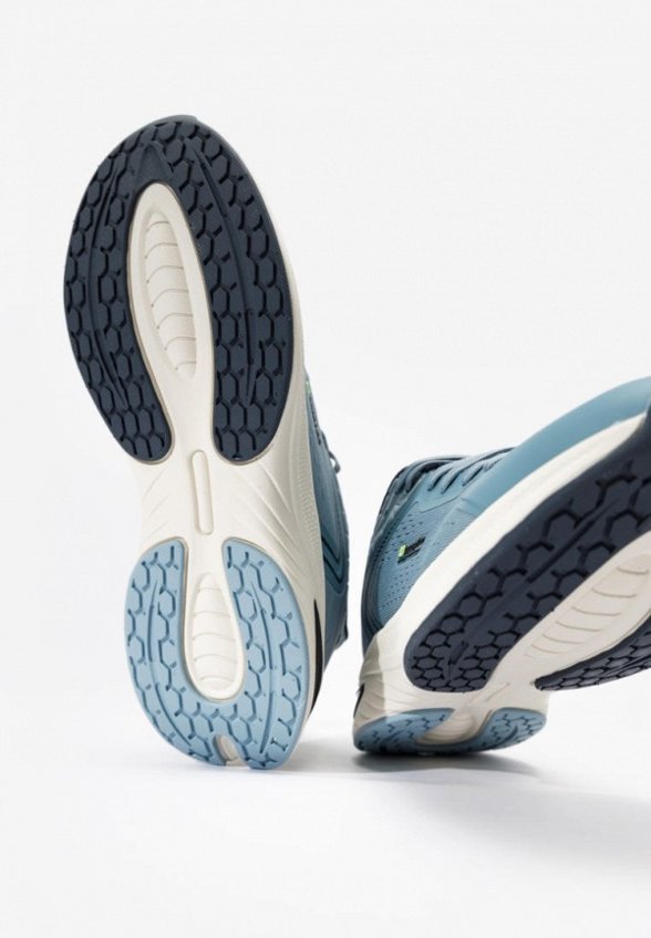 Кроссовки Baasploa