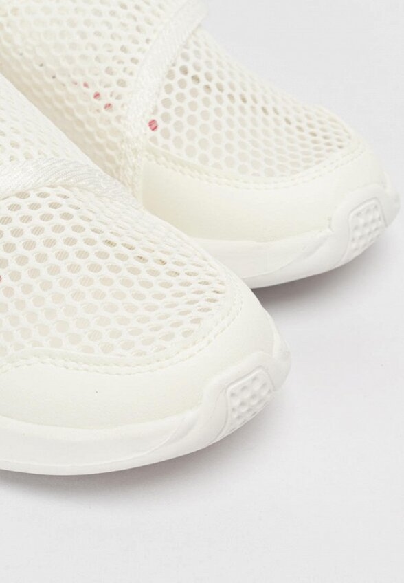 Кроссовки Tikkago