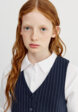 Укороченный жилет в полоску для девочек3  - превью