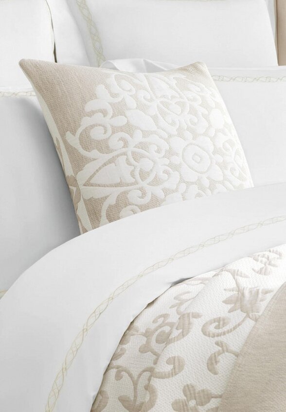 Подушка декоративная Togas