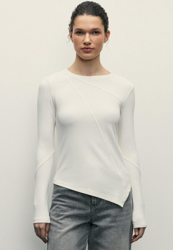 Лонгслив Zarina