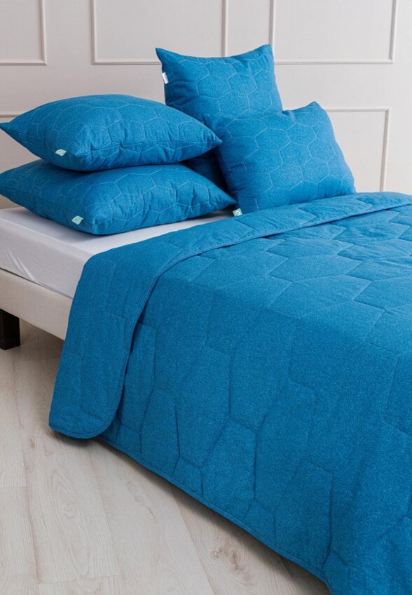 Одеяло 1,5-спальное Uniqcute