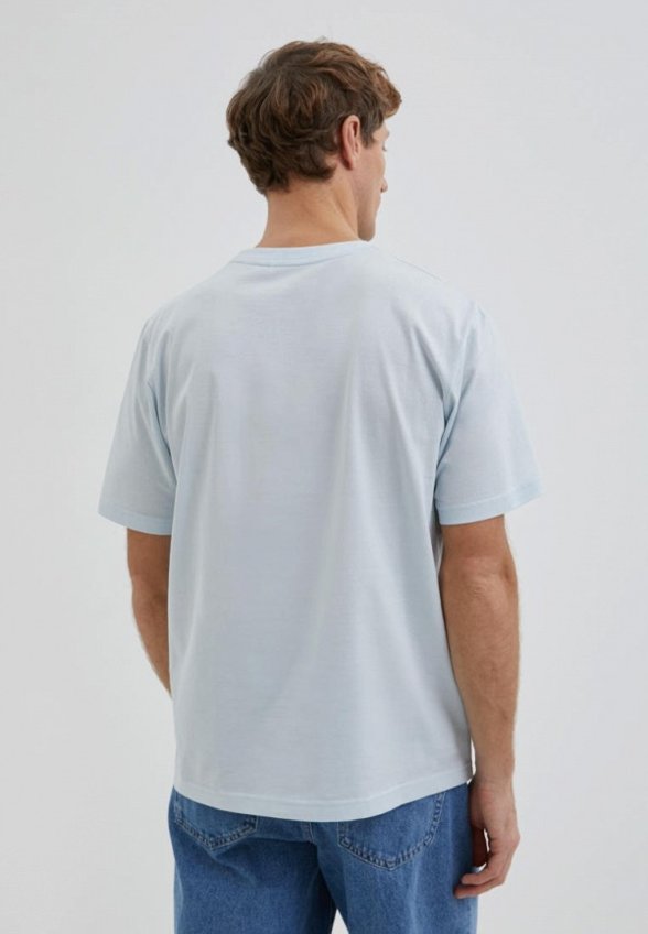 Футболка Finn Flare