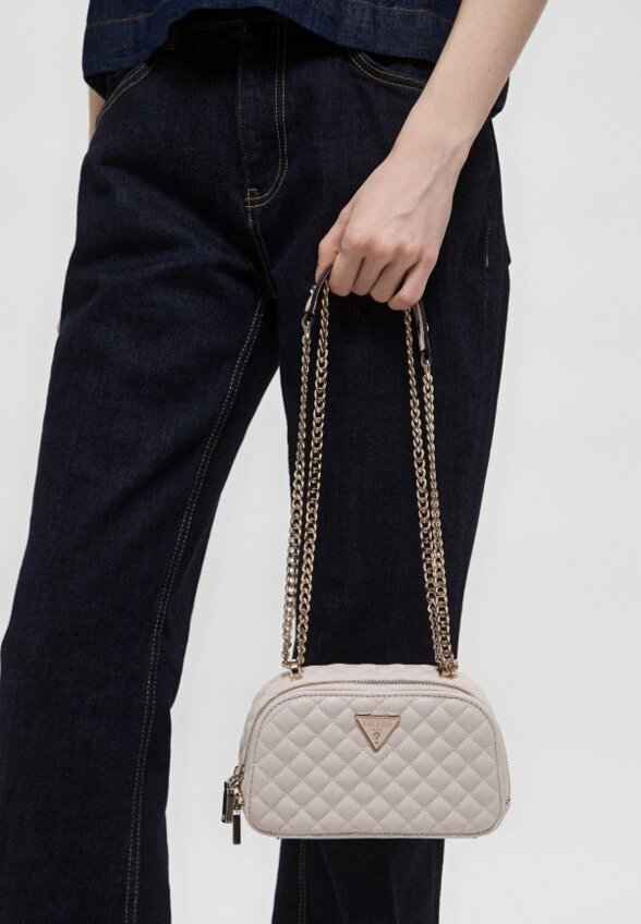 Сумка Guess