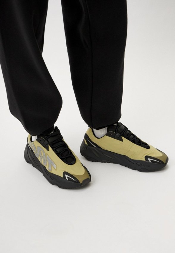 Кроссовки adidas YEEZY