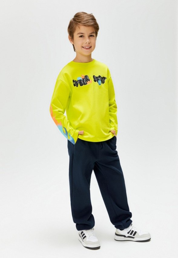 Лонгслив Acoola