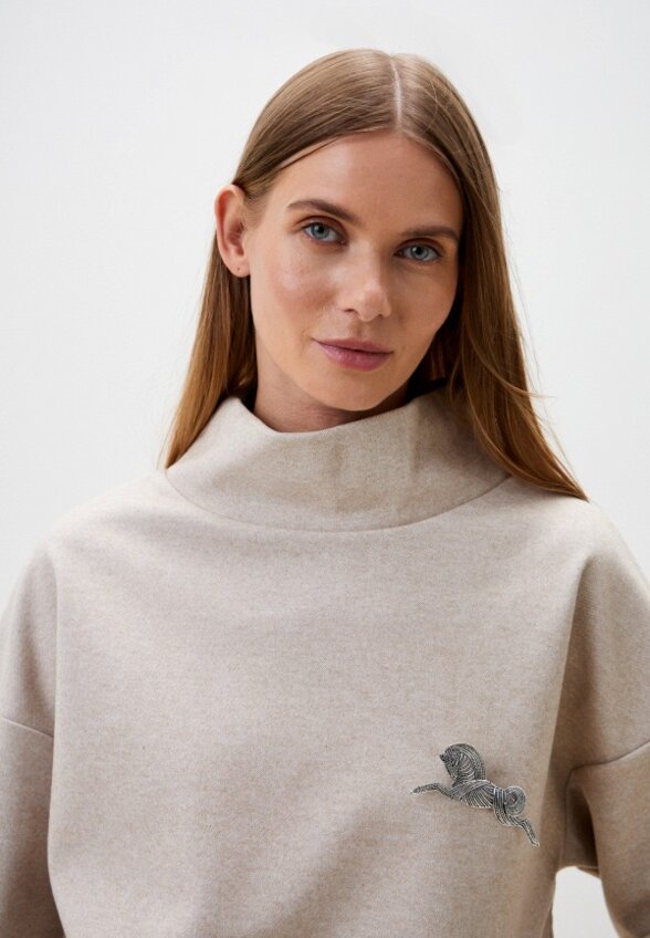 Водолазка и брошь Francesco Donni