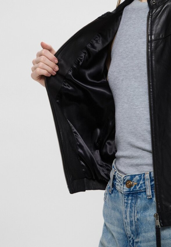 Куртка кожаная Blouson