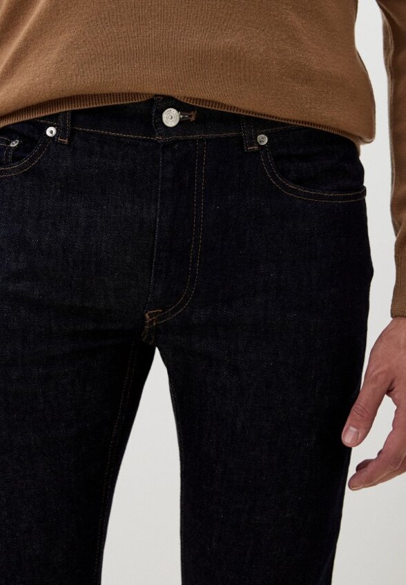 Джинсы Lacoste