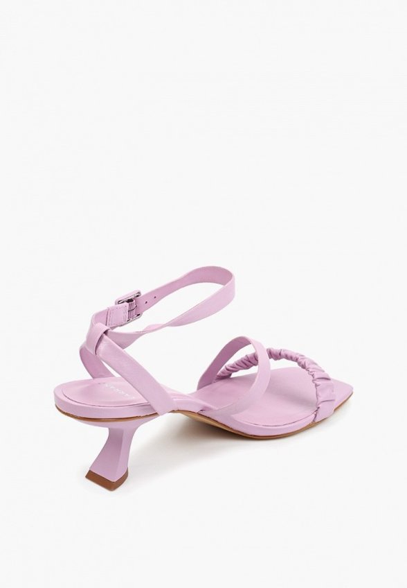 Босоножки Carrano