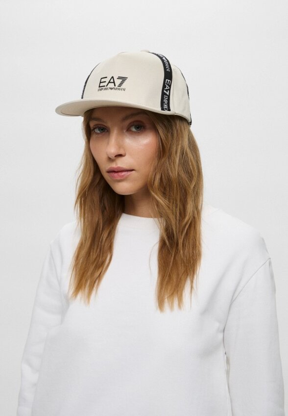 Бейсболка EA7