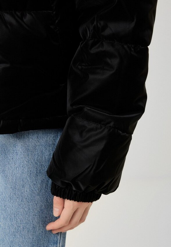 Пуховик Colin's