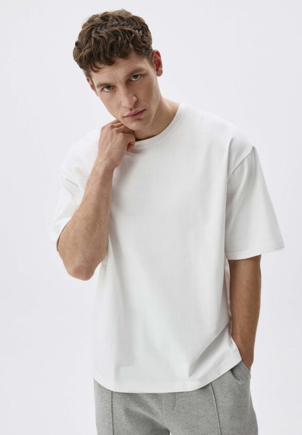 Футболка MAX OVERSIZE FIT базовая