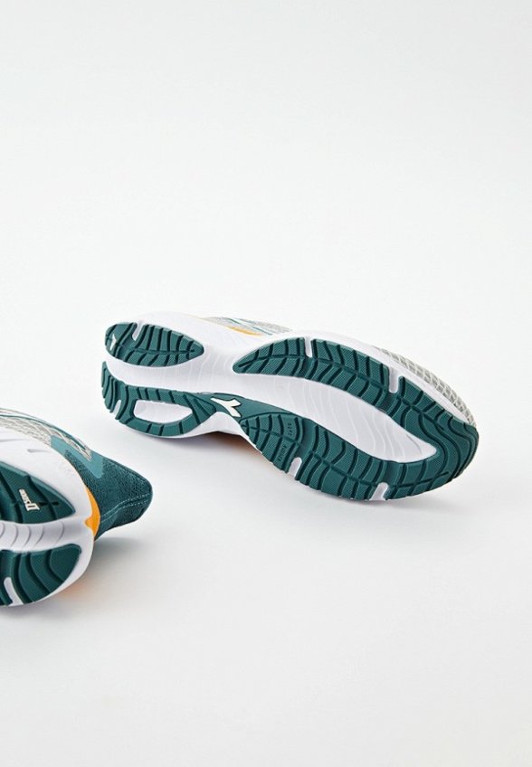 Кроссовки Diadora