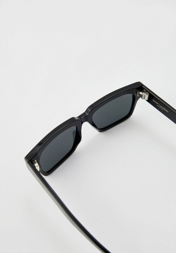 Очки солнцезащитные Saint Laurent