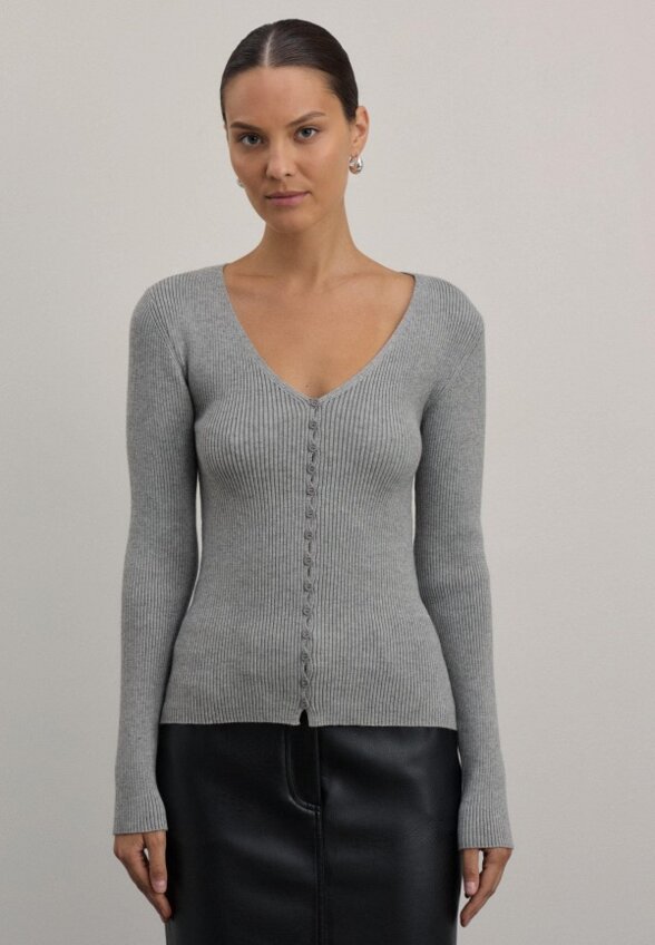 Пуловер Zarina