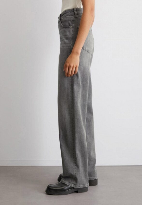 Джинсы Marc O'Polo