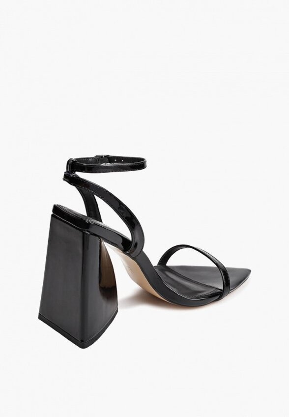 Босоножки Sbalo