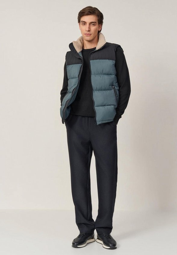 Жилет утепленный Baon