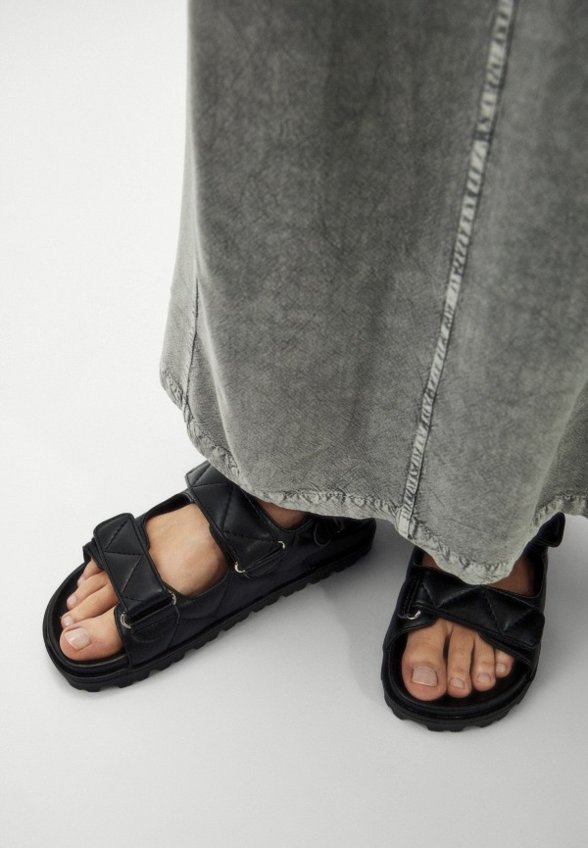 Сандалии Founds