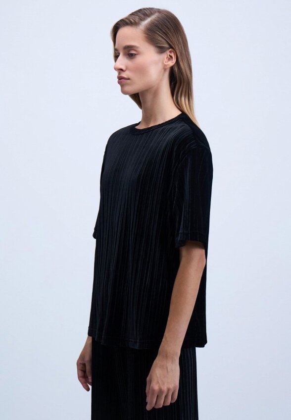 Футболка Zarina