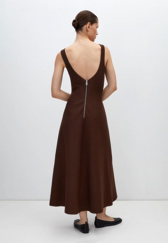 Платье Brusnika