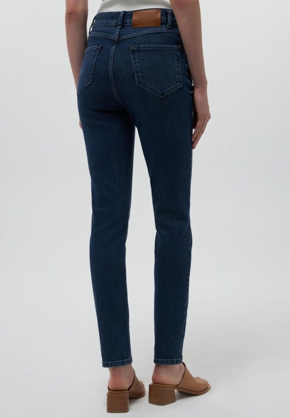 Джинсы Calista