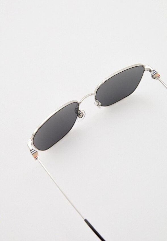 Очки солнцезащитные Burberry